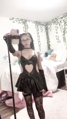 mostly.mayaa - I’m back to making new content and posts ☺️ including custom