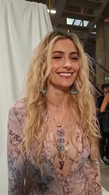 parisjackson - I’m finally at home now and can make a lot of new content!🥰