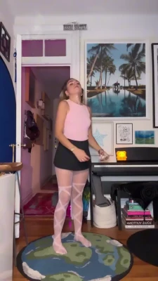 allypisacane - Do you want me to squeeze that for you? 😈