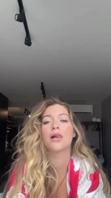 mel.breia - Undress me and let's have some fun 🥰🥵
