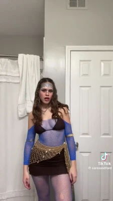 carasandford - Have you ever ate pussy underwater  wanna try