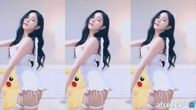 pichu - catching a glimpse