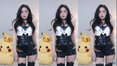 pichu - ‪Some Daddy nipple play to get this session started... ‬😋