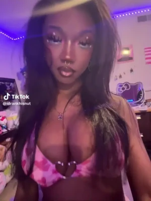 ww.princessmar - Look back at it 👀
