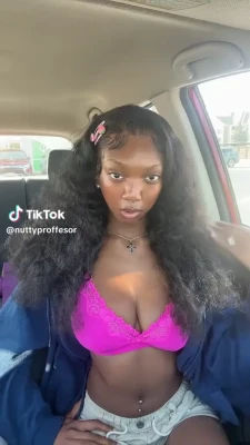 ww.princessmar - aweee, sure looks like you’re struggling back there 😇🥰 but