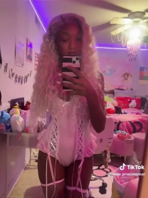 ww.princessmar - Peekaboob 👀😂🤍   Yes this is a throwback but I just love all