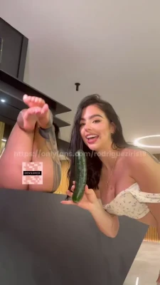irisrodriguez - I got poked!💉 Heres some sexy nudes out of the deal. Lol 😂 So