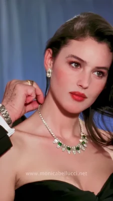 monica_bellucci - Send me sexy dick videos please 🤤 I wanna see you cum
