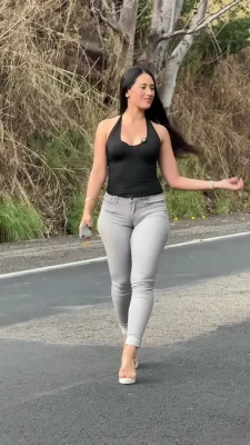jassminabrego - Una buena chupada de tetas 🔥😈😈