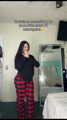 jassminabrego - Open your DM to see the rest of this intense workout.. things are