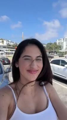 jassminabrego - I'm off to the movies !! I'll be posting more goodies for you part 1
