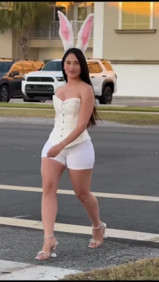 jassminabrego - Christmas dancing fun 😻