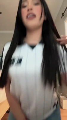 jassminabrego - I’m always so fucking horny after lifting 😩
