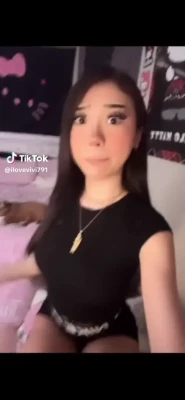 vivi2freaky - some booty and light masturbating in cosplay ;)