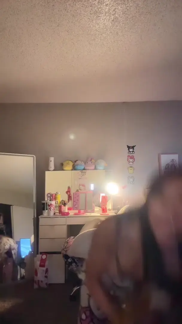 vivi2freaky - POV: it’s me, distracting you from my laundry pile 🫣