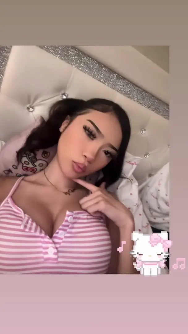 vivi2freaky - Happy Thursday babes