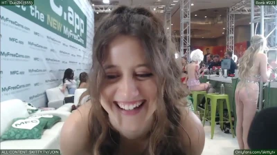 skittytv - Let me suck your cock, please 😇