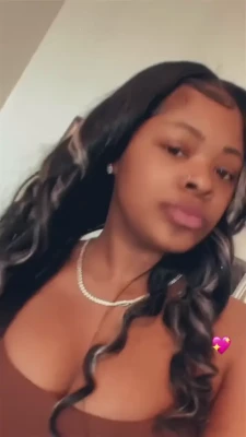 yungthicksht - Mmm I’m so very tasty. I wish you could taste me 😉
