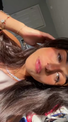 shayla.mendelsohn - Do u want some wine 🍷?♥️