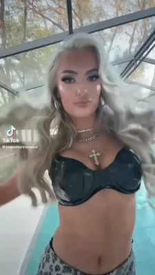 mariahmayx - HOW MUCH TIPS CAN THIS PUSSY GET?? 🤩