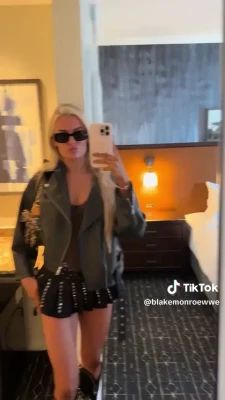 mariahmayx - One of my fave pics so far... I look like such a bimbo slut!