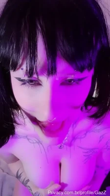 0ffgaze - The full outfit 😝 I've been having so much fun spinning the wheel