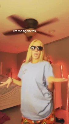 ava.nucci - Filmed a solo squirting orgasm video in a private plane! I got to