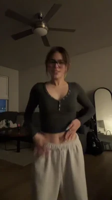 smmaehara - 🎀HAPPY FETISH FRIDAY🎀  Who signs up for HOT sessions in a