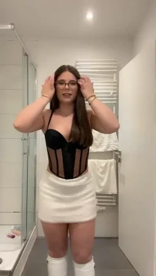lil.lilou.secret... - Ooooo I got some lingerie last night and I'm hoping I can take pics