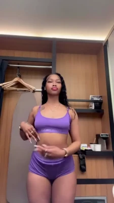 thejubae - Ever imagined doing it at the library? 😜