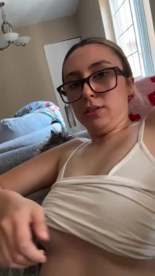 angelinalatii - Are you gonna help me with the first orgasm of the year?😘