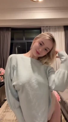 bulebarbie_official - Tip this $5 for a 17 second tease video~ I promise it's worth it ^^
