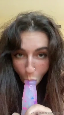 elegantxhaos - This got me hard 🥵 @alivingfacade