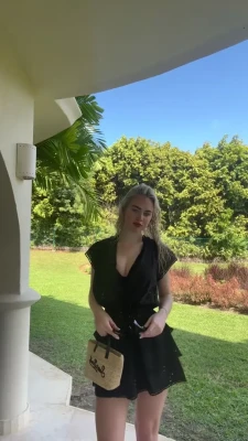 gabidavies - Want to see me strip out of those dirty clothes, dm me for more 😘