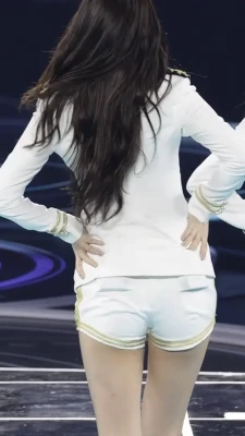 _yujin_an - I want a 1 on 1 with you tomorrow😋 NEW SOLO DROPPING💕💕