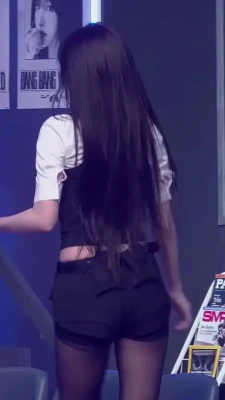 _yujin_an - Fox tail anal plug insertion video 2 mins long in DMs. It hurt so