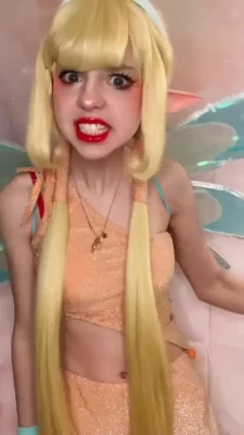 arienedev - Kisses 😘 from my girlcock 🍆 to you!