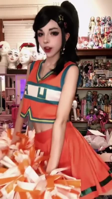 arienedev - You’ll be pleased to know there’s a video 😘
