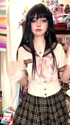 arienedev - I haven’t upload anything smutty in a bit so here’s a funny vid
