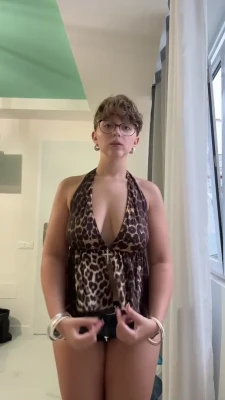 justshaniah - Red lingerie, feeling horny - 5 minute video 💋