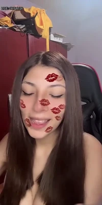 ludmilarobless_ - Vaping nipple tease:)