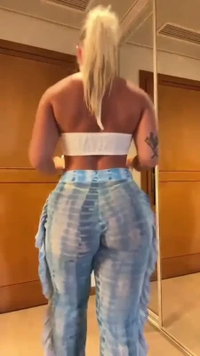 _mommymewtwo - Worship my bush 🥹🫶🖤