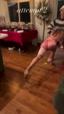 emilylind - Taking off my jean shorts, tank top, bra and panties until I'm naked