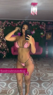 laaismiranda_ - ( . ) Belly shake ( . )
