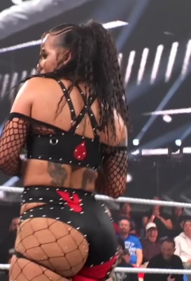 jaida.parkerwwe - Feeling diamonds between my cheeks is just sexy!😘