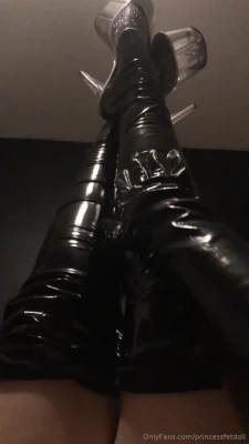 princessfetdoll... - Your goddess demands more toys to have fun