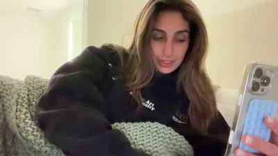 camiliakxoxo - How long can you stare for before you go and see what the real deal