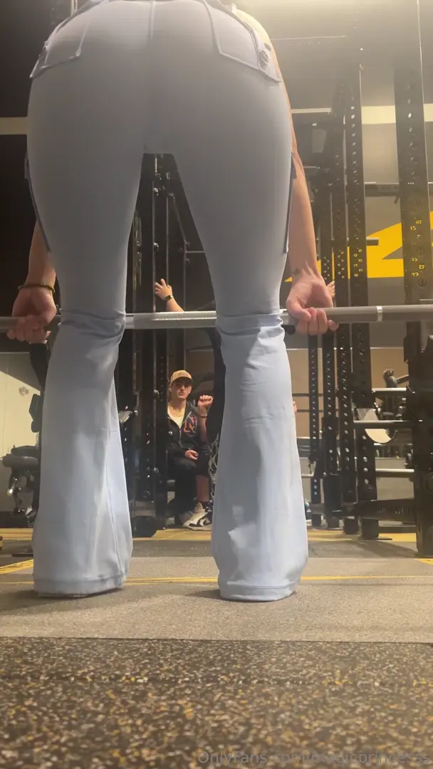 magicprincesss - My gift ....sexy flexing what do you think, tinies?
