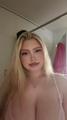 sadiestone.com - come decorate the tree w me ;3