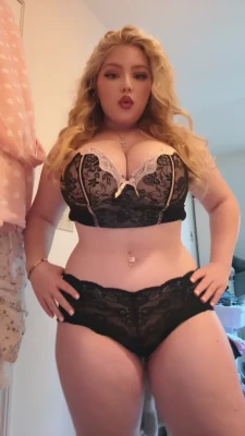 sadiestone.com - Getting ready to call it an early night. Going to sleep naked tonight